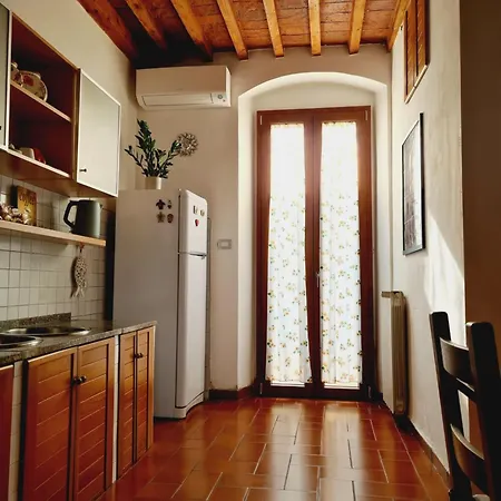 아파트 La Fonderia Charme Oltrarno - Apartment With Private Patio