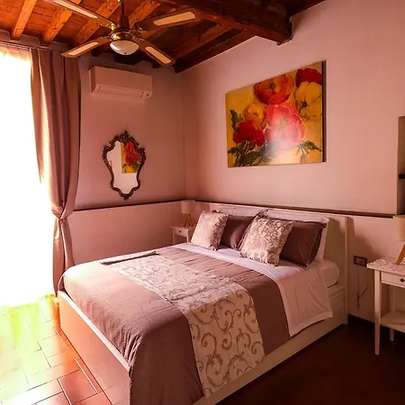 Apartment La Fonderia Charme Oltrarno - With Private Patio Florence